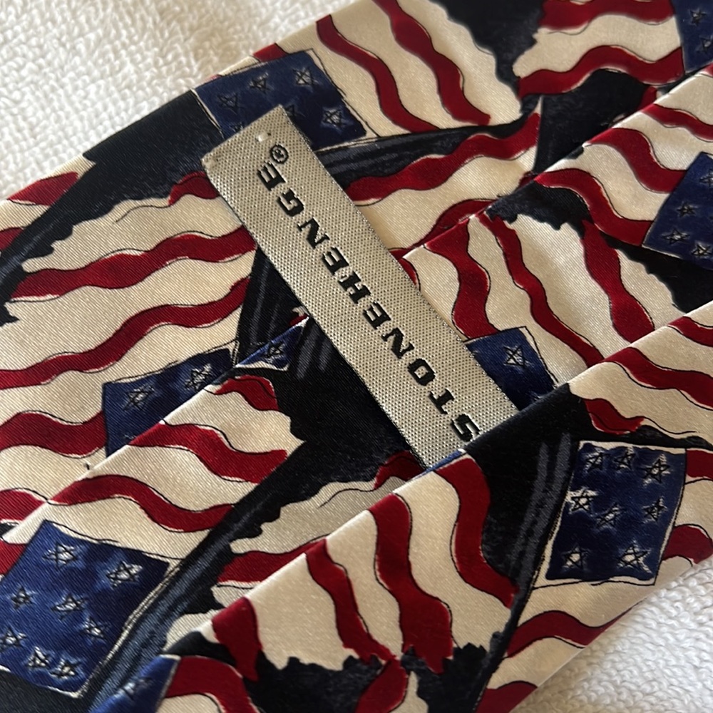 American Flag Tie - Picture 4 of 5
